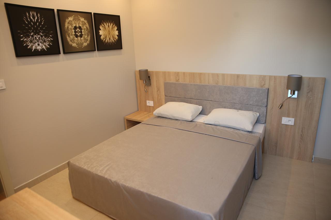 Gold Crown Apartments Ягодина Номер фото